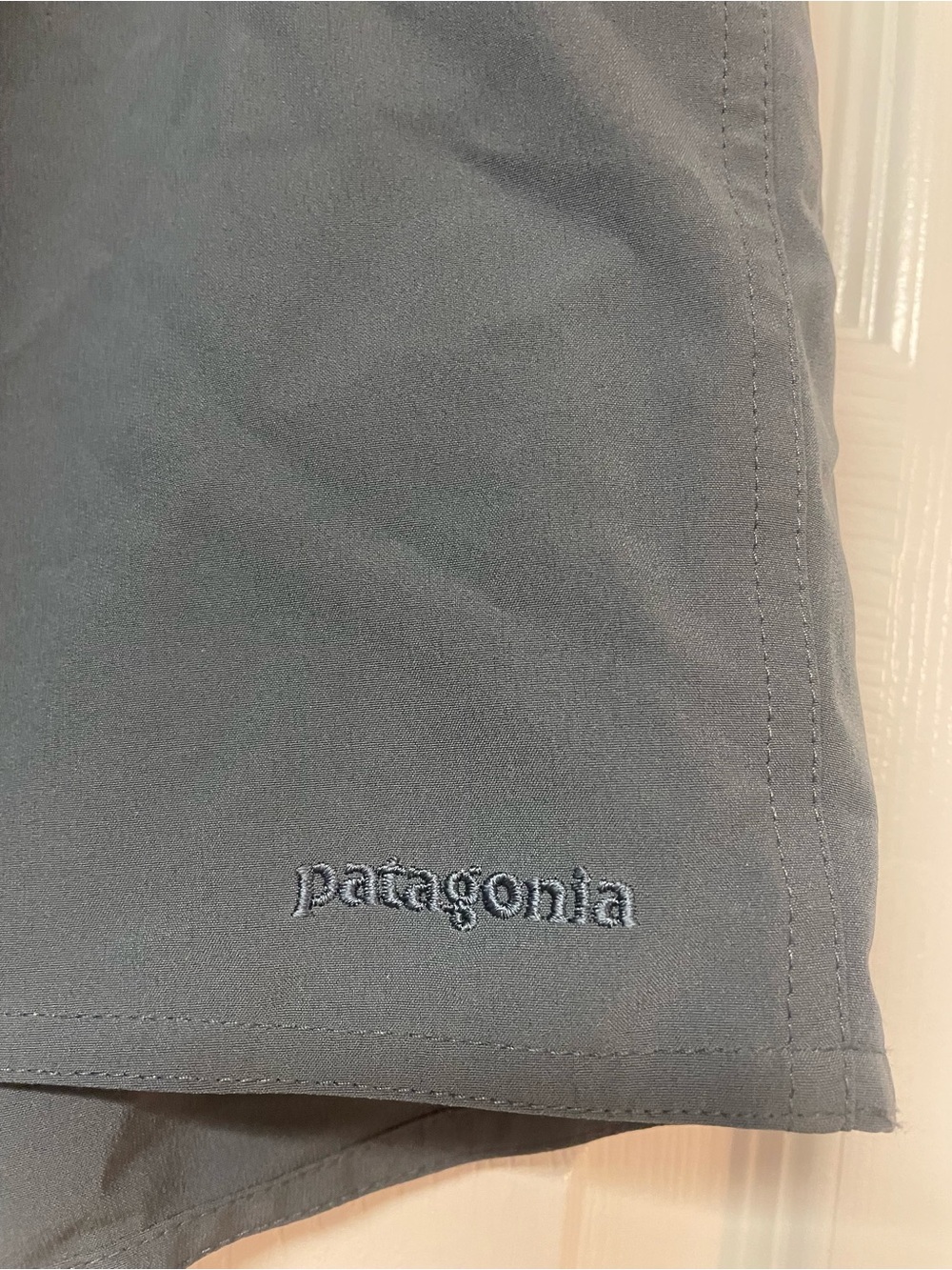 Patagonia Stretch Hydropeak Boardshorts Cargo Shorts 5” Inseam Grey Size 8 hikin - Picture 5 of 8